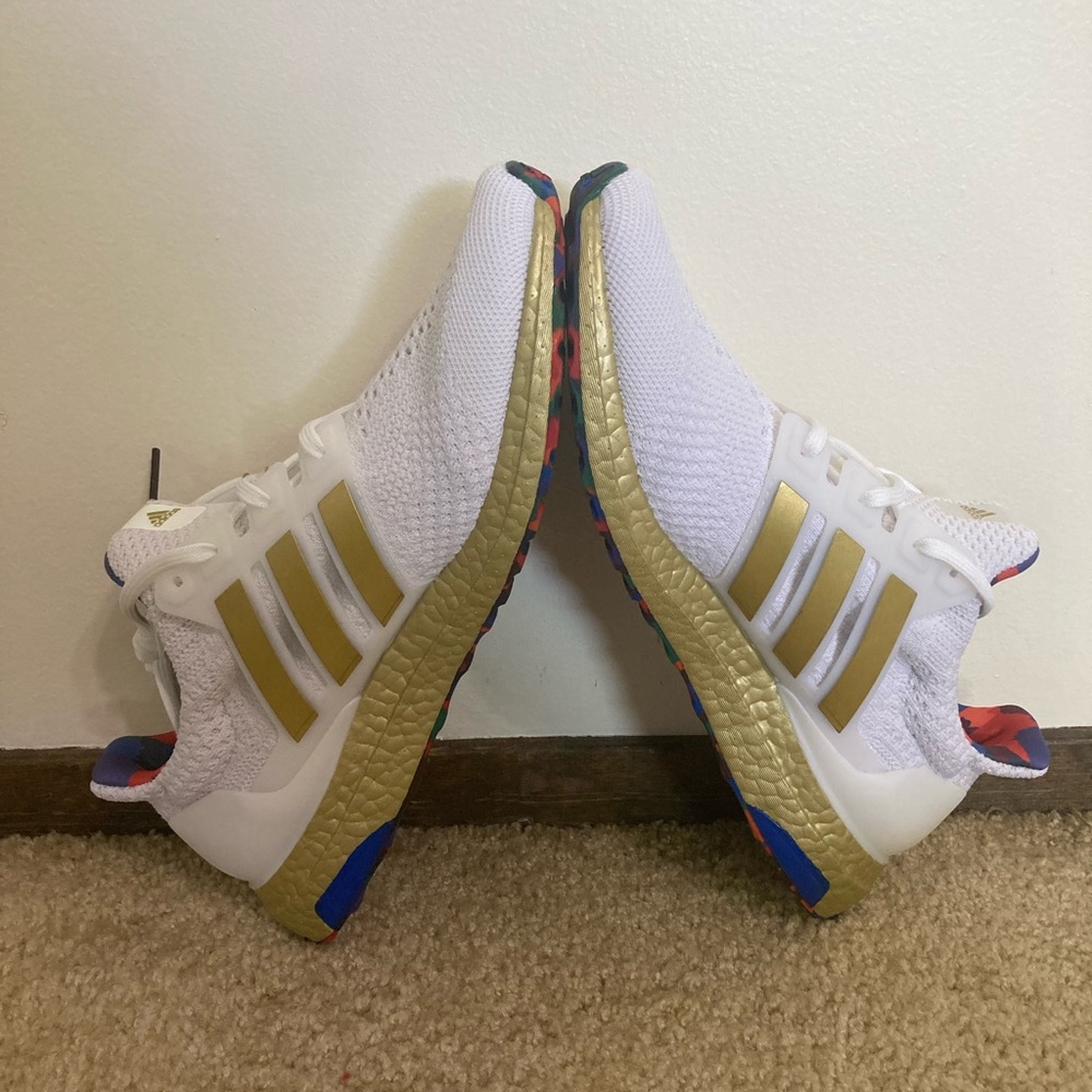Adidas Ultraboost 5.0 DNA. Womens 11.5, Men’s 10.5 - Picture 5 of 13